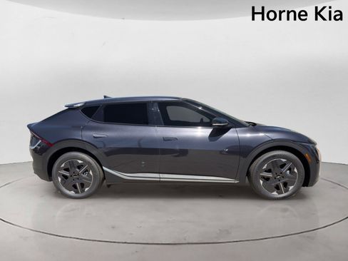 New 2026 Kia EV6 Light RWD image 3