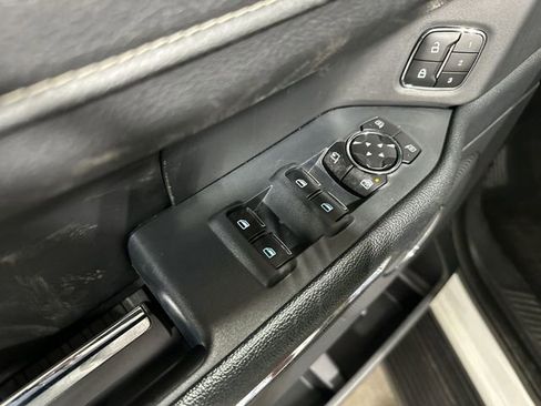 Used 2024 Ford Expedition XLT image 19
