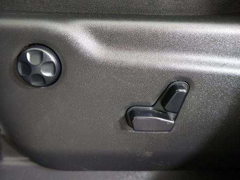 Used 2020 Jeep Grand Cherokee Laredo w/ Security & Convenience Group image 31