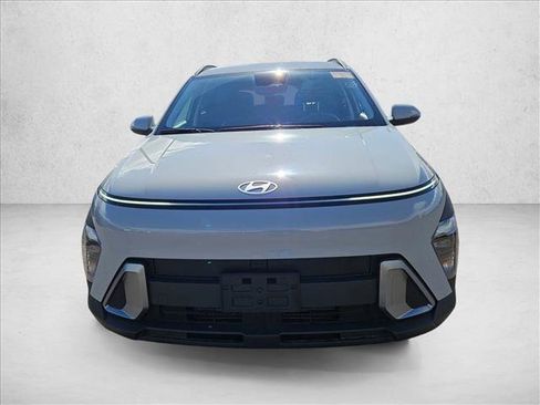 Certified 2025 Hyundai Kona SEL image 2