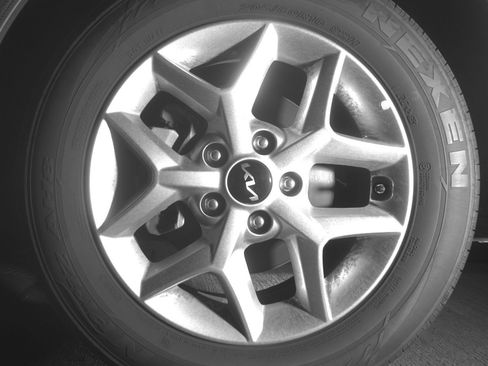 Used 2025 Kia Soul LX w/ LX Technology Package image 12