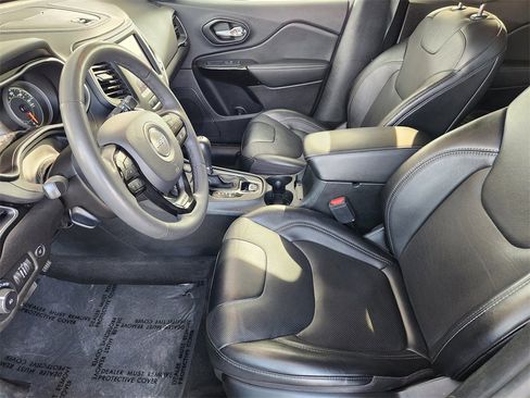 Used 2023 Jeep Cherokee Altitude Lux image 14