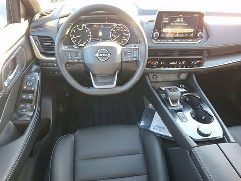 New 2026 Nissan Rogue SV AWD/4WD image 10