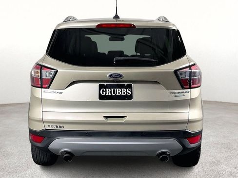 Used 2018 Ford Escape Titanium image 6
