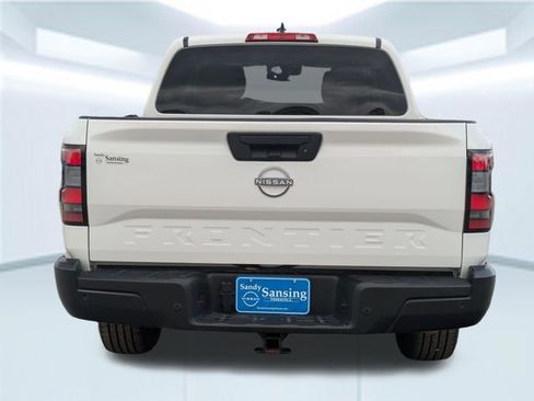 Used 2025 Nissan Frontier S RWD image 5