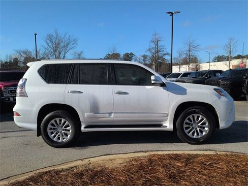 Used 2015 Lexus GX 460 w/ Premium Package image 3