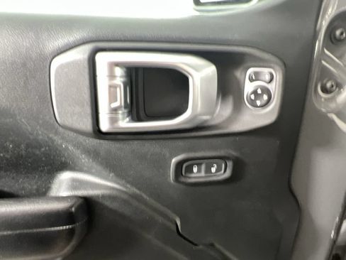 Used 2019 Jeep Wrangler Unlimited Sport AWD/4WD image 22