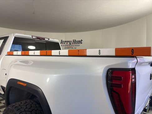 Used 2024 GMC Sierra 3500 Denali Ultimate image 6