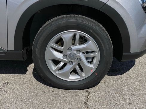 New 2026 Hyundai Venue SE FWD image 30