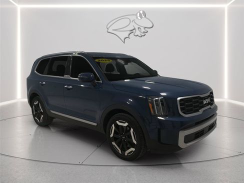 Used 2025 Kia Telluride S FWD image 8
