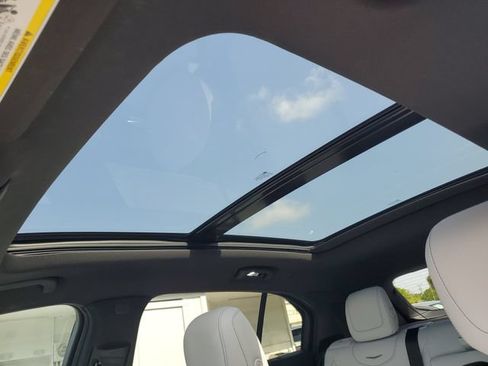Used 2024 Cadillac XT4 Sport FWD image 14