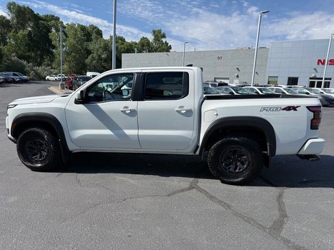 Used 2025 Nissan Frontier PRO-4X AWD/4WD image 6