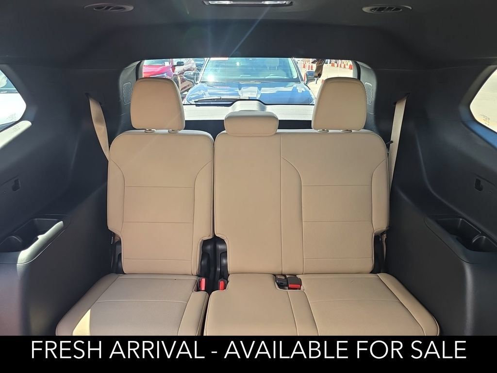 Used 2026 Buick Enclave Preferred w/ Power Package FWD image 16