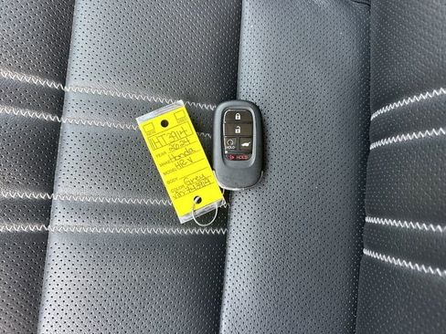 Used 2024 Honda HR-V EX-L image 33