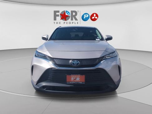 Used 2021 Toyota Venza LE AWD/4WD image 8