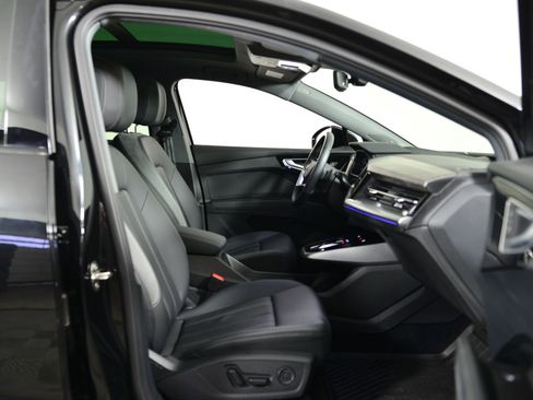 Certified 2024 Audi Q4 e-tron Prestige w/ Black Optic Package image 20