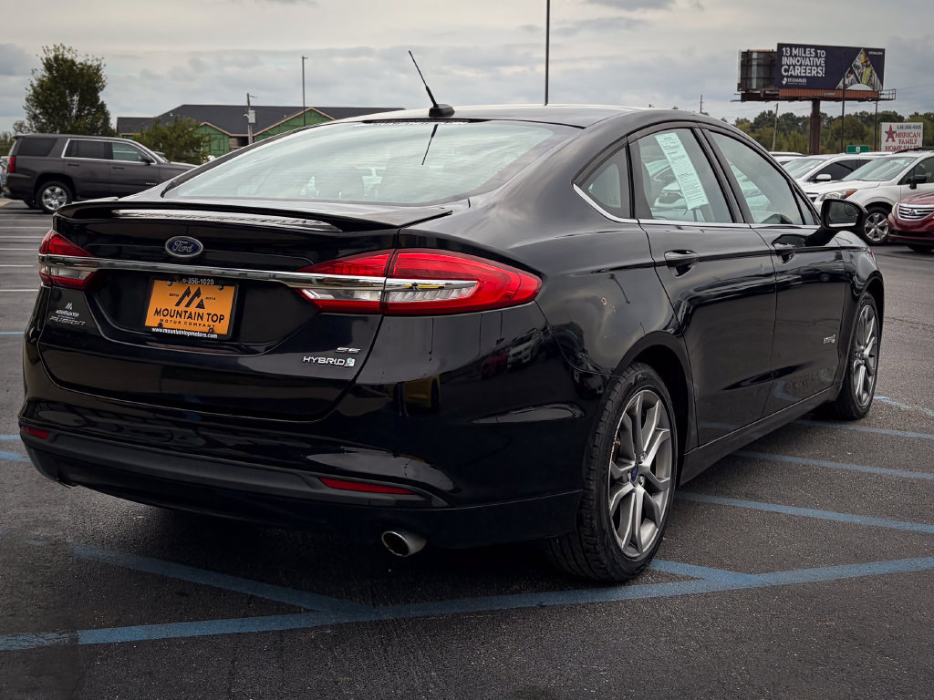 Used 2017 Ford Fusion SE w/ Equipment Group 601A FWD image 27