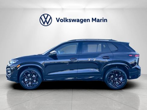 New 2026 Volkswagen Tiguan SE R-Line image 2