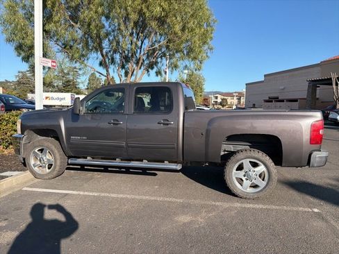 Used 2011 Chevrolet Silverado 2500 LTZ w/ LTZ Plus Package image 17