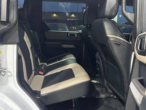 Used 2022 Ford Bronco Wildtrak image 23