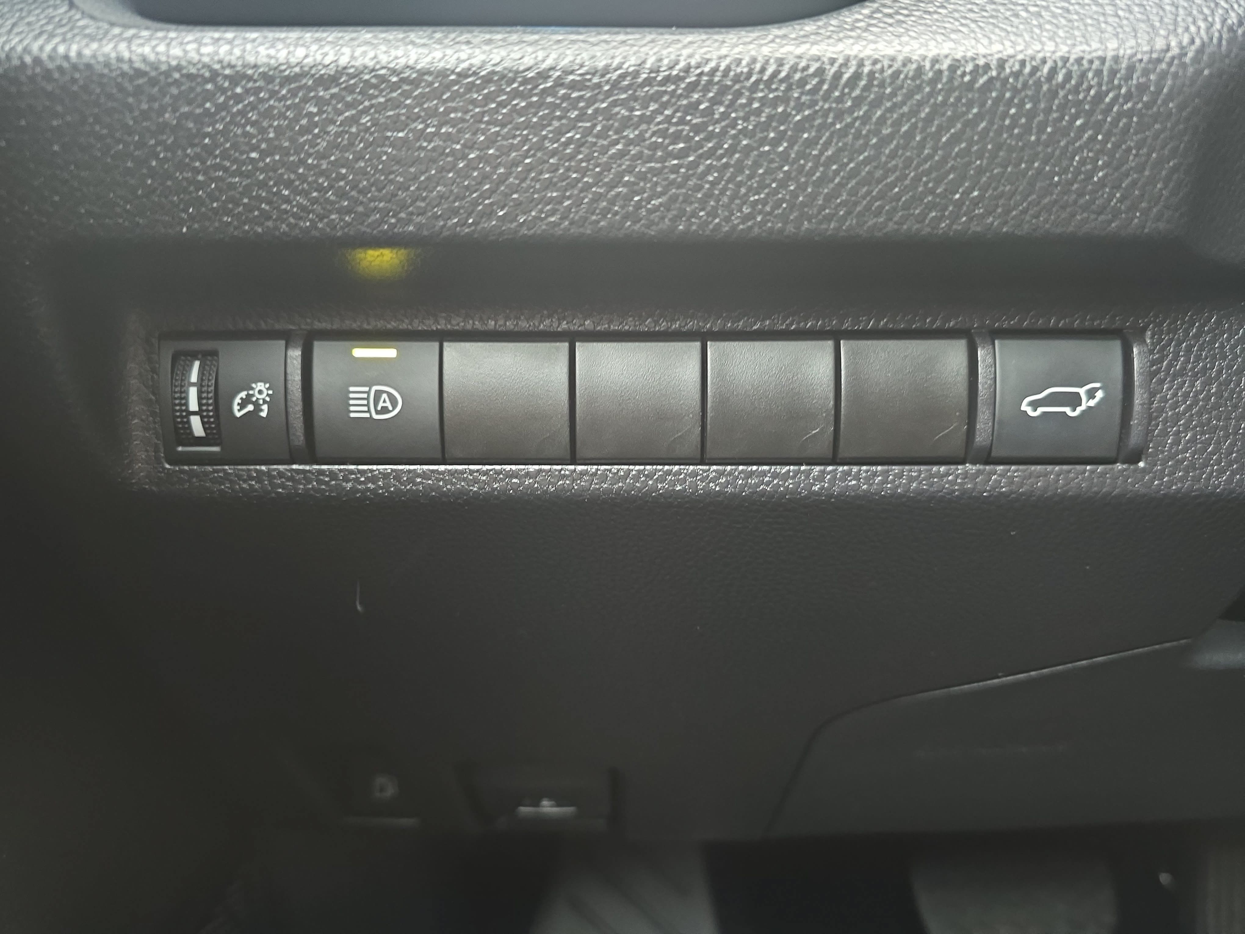 Used 2024 Toyota RAV4 XSE AWD/4WD image 26