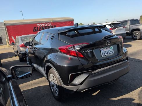 Used 2021 Toyota C-HR LE FWD image 6