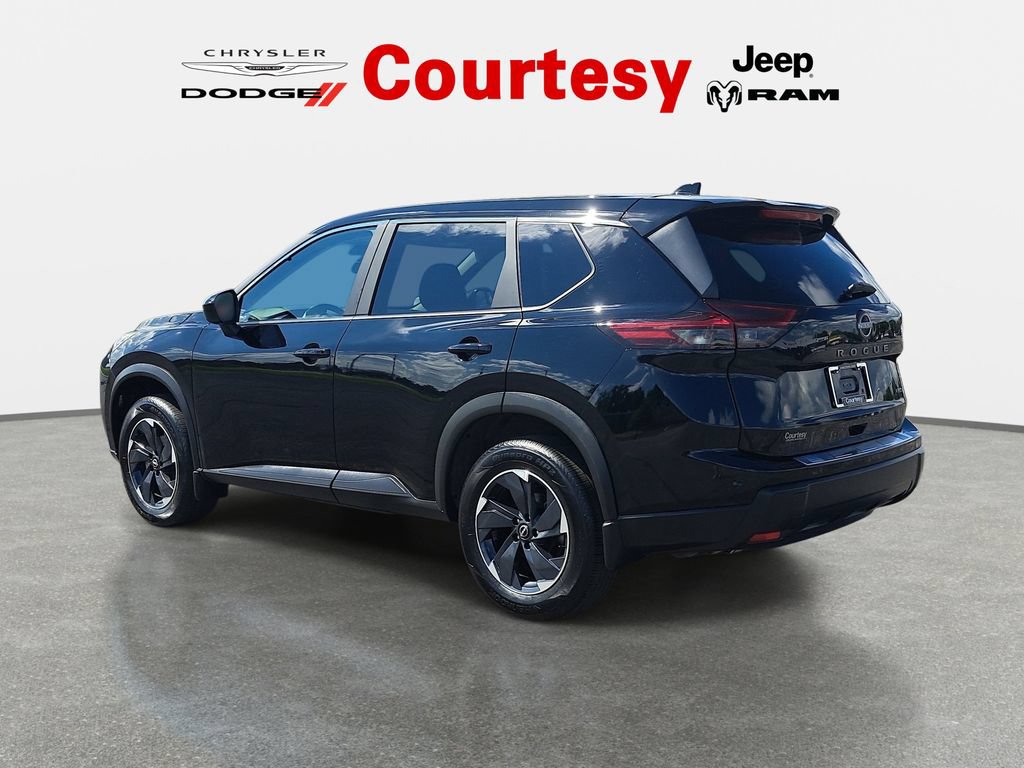 Used 2026 Nissan Rogue SV w/ Cold Weather Package AWD/4WD image 6