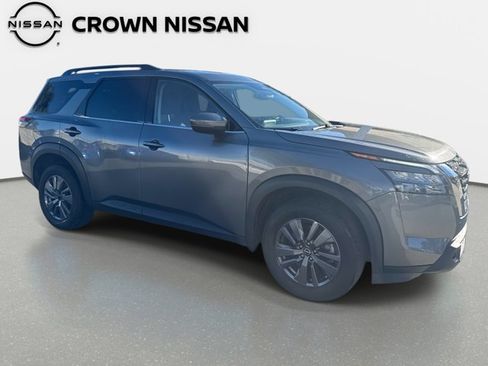Certified 2024 Nissan Pathfinder SV image 11
