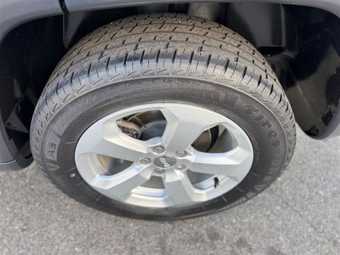 Used 2018 Jeep Compass Latitude w/ Popular Equipment Group image 26