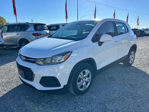 Used 2017 Chevrolet Trax LS FWD image 18