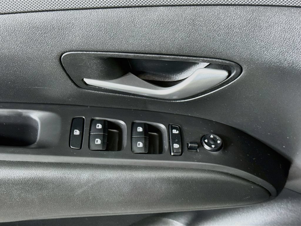 Certified 2023 Hyundai Tucson SE AWD/4WD image 23