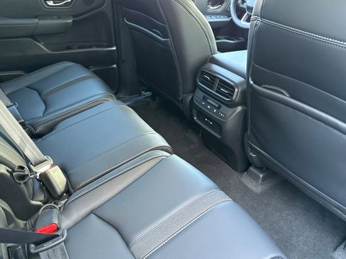 Certified 2025 Honda Pilot Touring image 29