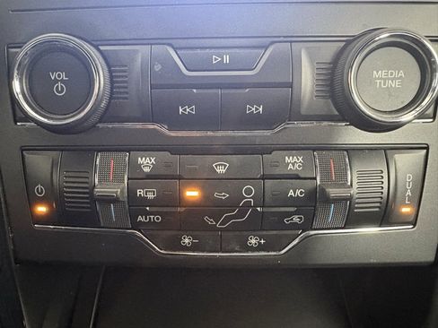 Used 2019 Ford Explorer XLT w/ Equipment Group 201A image 25