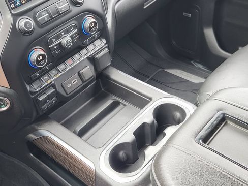 Used 2019 Chevrolet Silverado 1500 LT Trail Boss AWD/4WD image 17