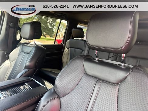 Used 2024 Jeep Wagoneer 4WD w/ Premium Group I image 11