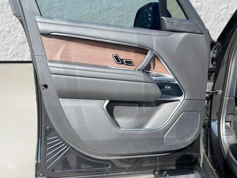 Used 2024 Land Rover Range Rover SE AWD/4WD image 23