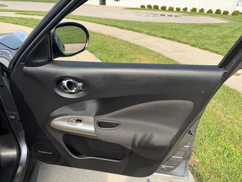 Used 2014 Nissan Juke SL image 21