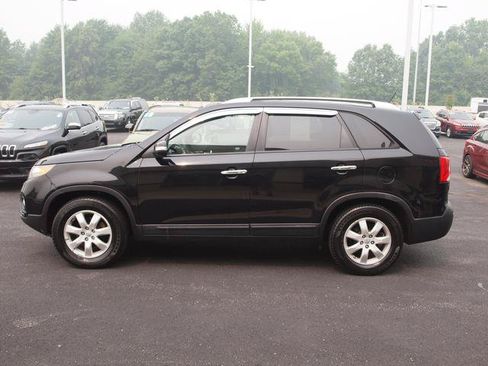 Used 2012 Kia Sorento LX w/ Convenience Pkg FWD image 3