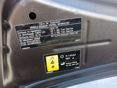 Used 2022 Volvo XC60 B5 Inscription w/ Protection Package Premier image 50