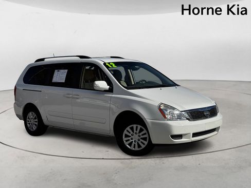 Used 2012 Kia Sedona LX image 2