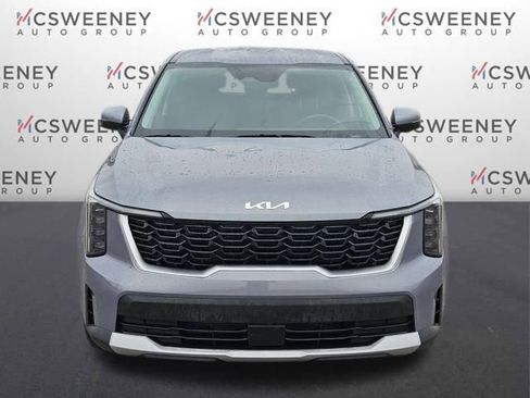 Used 2024 Kia Sorento LX image 8