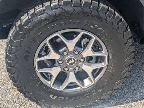 Used 2025 Ford Bronco Badlands AWD/4WD image 10