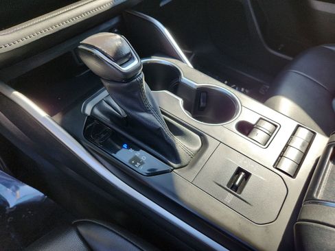 Used 2022 Toyota Highlander XLE image 22