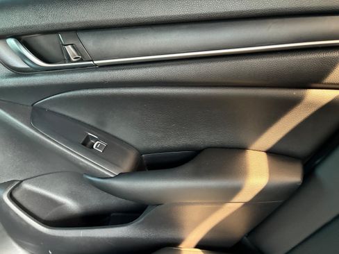 Used 2022 Honda Accord Sport image 16