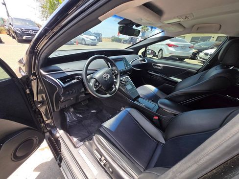Used 2018 Toyota Mirai FWD image 22