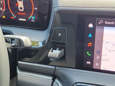 Used 2026 Porsche Panamera 4 image 19