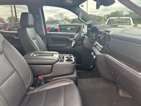 Used 2024 GMC Sierra 1500 SLT image 28