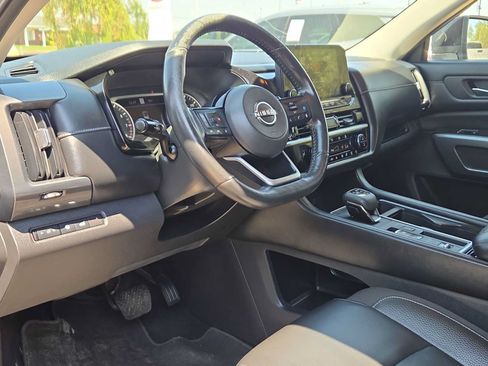 Used 2022 Nissan Pathfinder SL FWD image 10