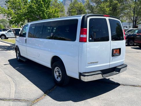 Used 2020 Chevrolet Express 3500 LT w/ LT Preferred Equipment Group RWD image 9