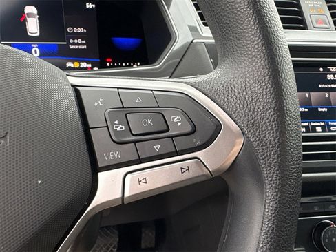 Used 2022 Volkswagen Tiguan S image 20